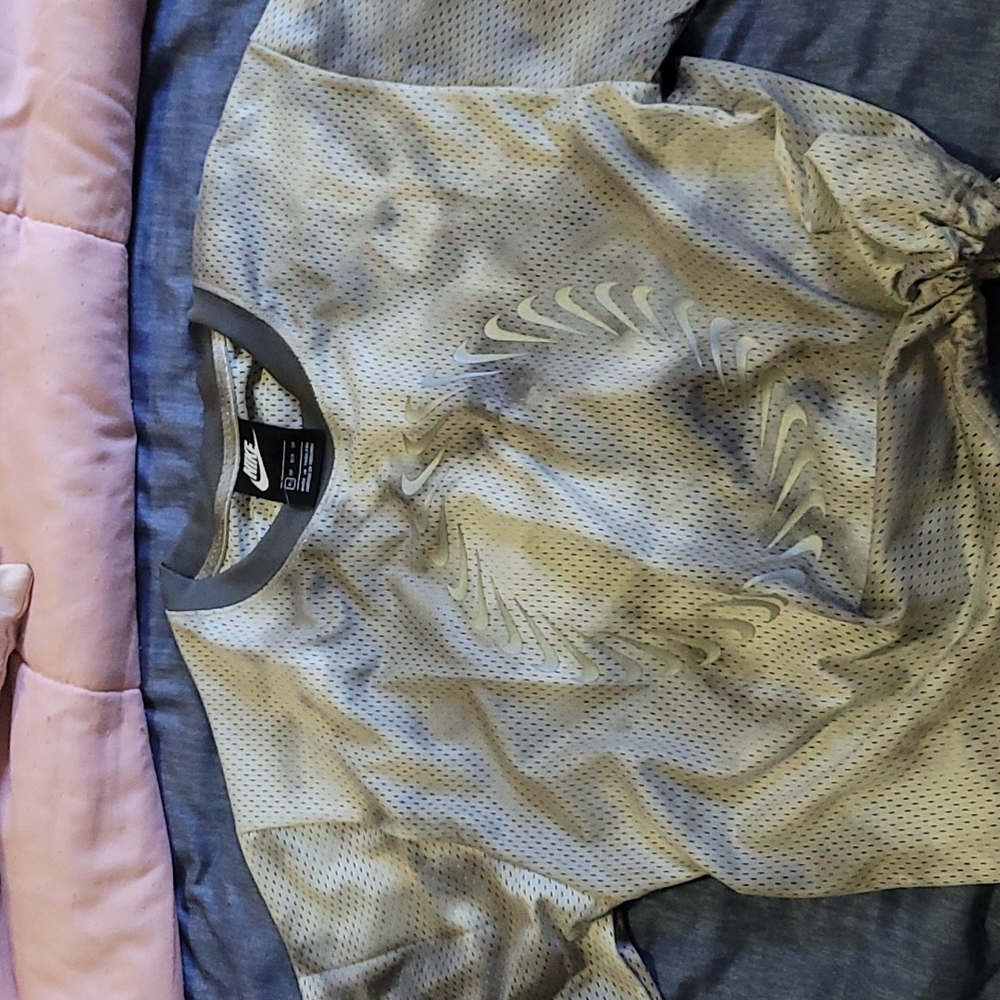 Nike  shirt with tie at the waist